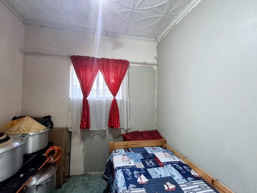 5 Bedroom Property for Sale in Summerpride Eastern Cape